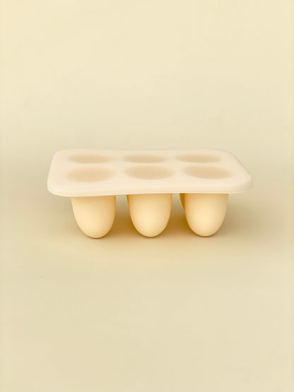 Silicone feeder’s freezer tray