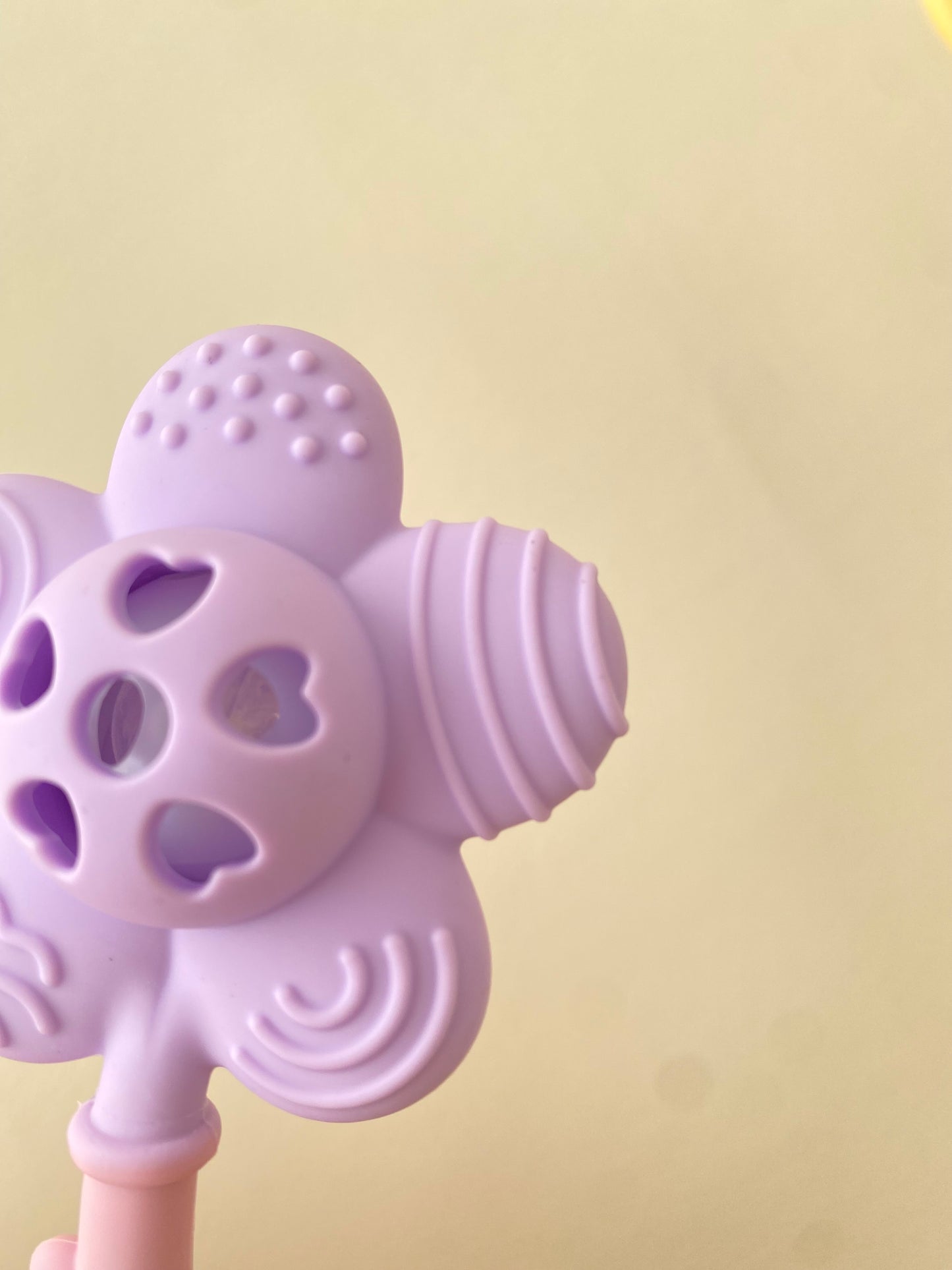 Silicone teether/rattle Flower