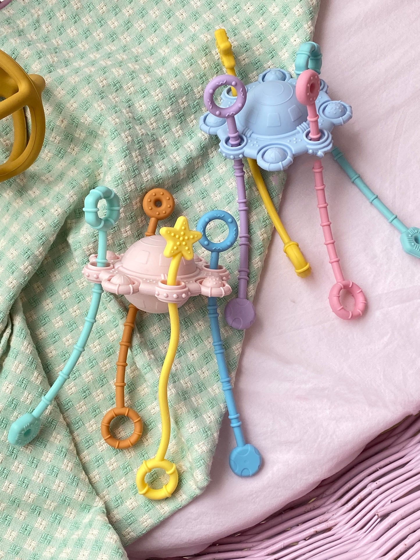 Silicone Pull String Toy