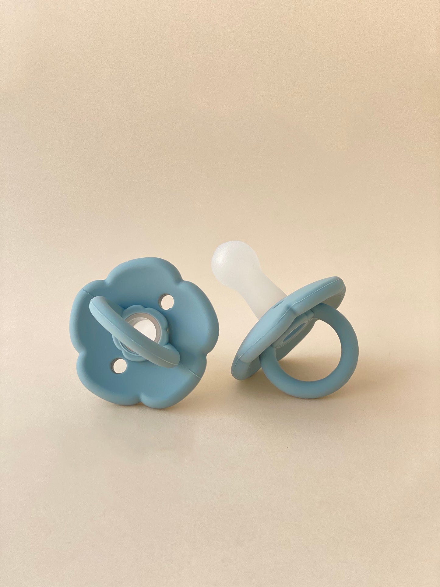 Silicone Pacifier Flower, set of 2