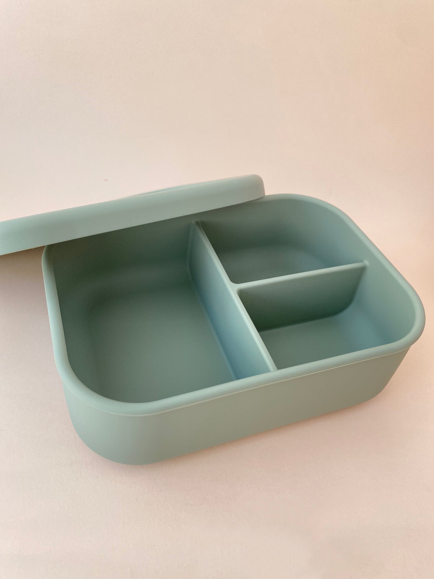 SILICONE LUNCH BOX / Bento box - 3 Compartment