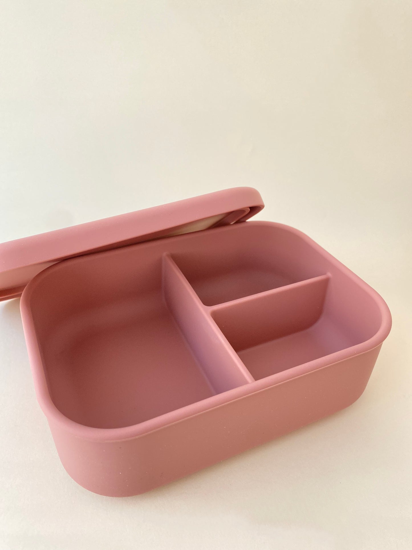 SILICONE LUNCH BOX / Bento box - 3 Compartment